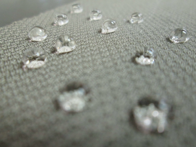 water-repellent-droplets